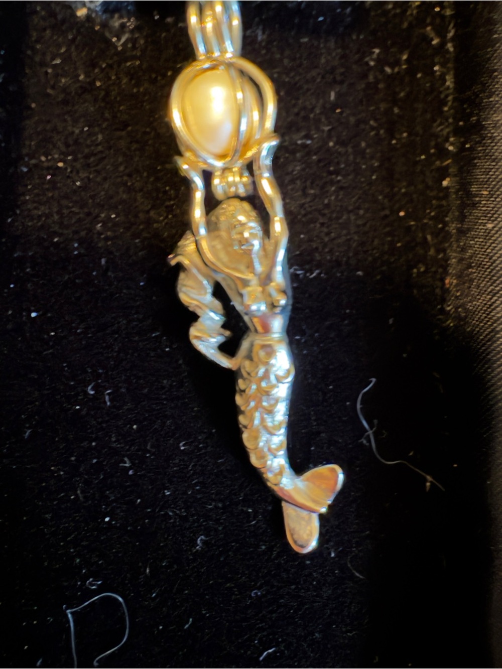 Silver Mermaid Fish Pendant Necklace - Silver Color pearl bintage